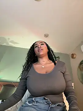 YariRose webcam