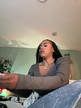 YariRose webcam