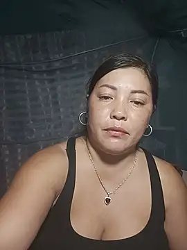 sary-hot2x live cam