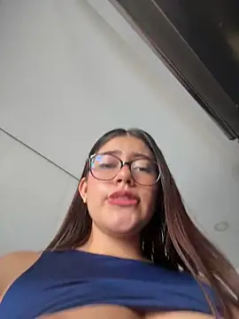 Saracalderon live webcam show