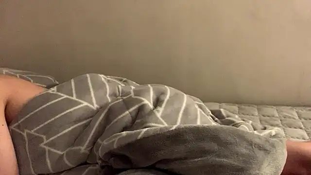 Zzelll live webcam show