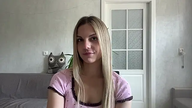 LaraineDomebo live webcam show
