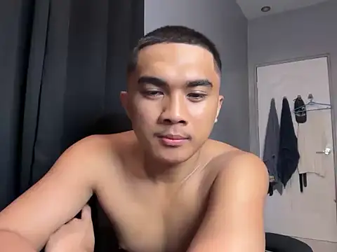 pinoyAdrianneXXX webcam