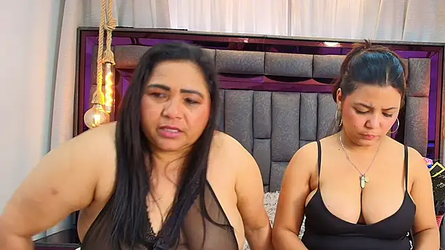 Karina_Mendoza webcam