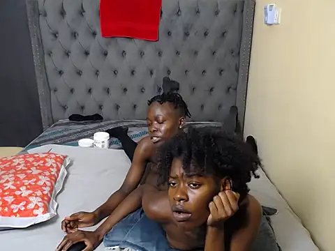 Melaninmagicc webcam