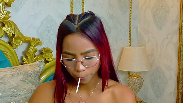 LucyLeah webcam