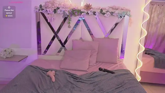 ZURY_TAY webcam