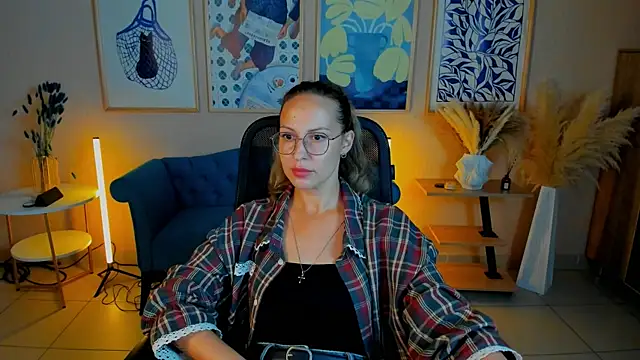 Charlotte_Hudson webcam