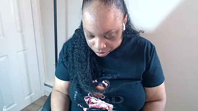 Sexymona1218 live webcam show