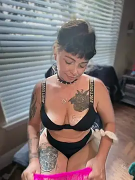 MarlaFknSinger live webcam show