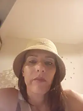 Zingara83 live webcam show