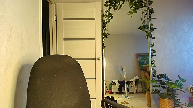LioraWeiss live webcam show