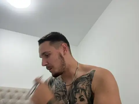 Hot__Tiger webcam