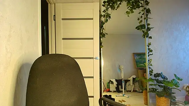 LioraWeiss live webcam show