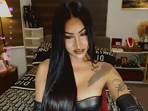 Model: SeductiveVictoria