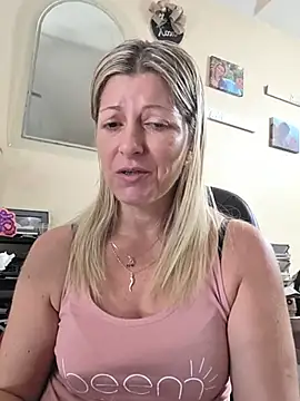 NikkiBlisss live webcam show
