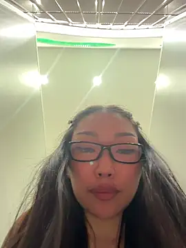 trytomakememoam webcam