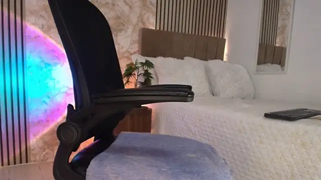 JuliRamirez webcam