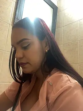 Sara-77 webcam