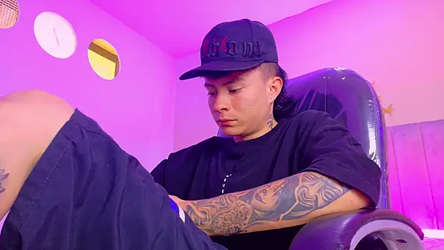 Nascary_Fox webcam
