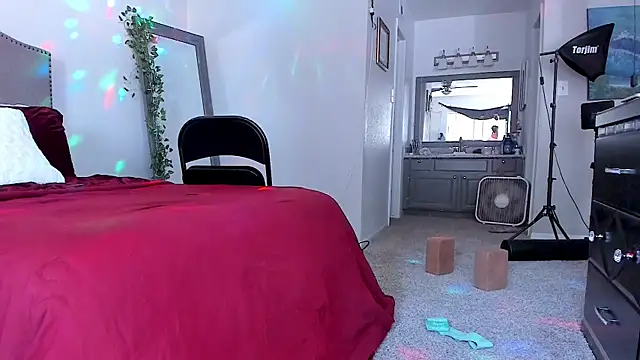 yiauana live webcam show