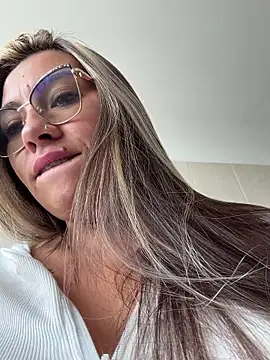 LIZ-06_ live webcam show