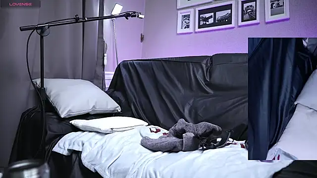 koreanboy2341 live webcam show