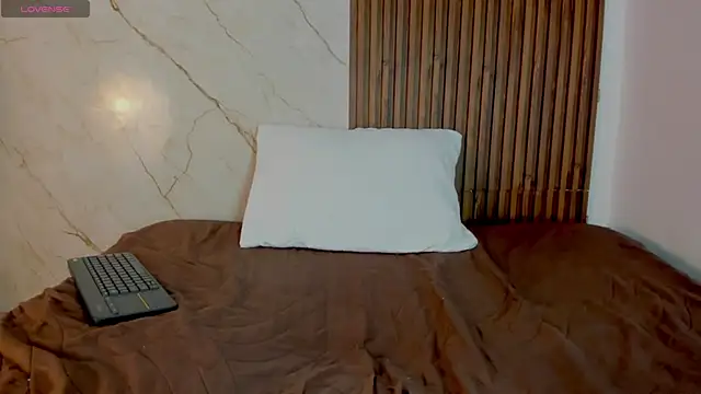 hot_love_story live webcam show