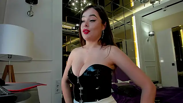 MistressMilana live webcam show
