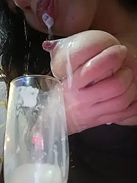 Zoebreastmilk2