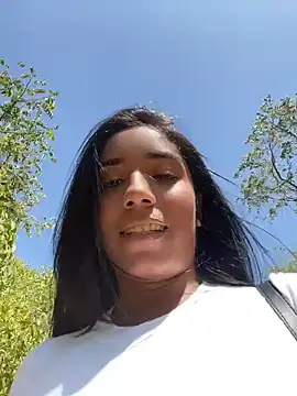 SaryJonex webcam