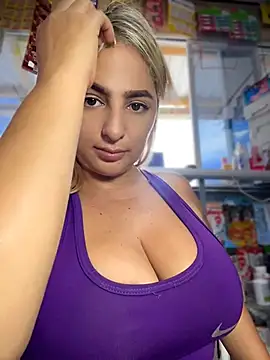 sammyqueenx21 live cam