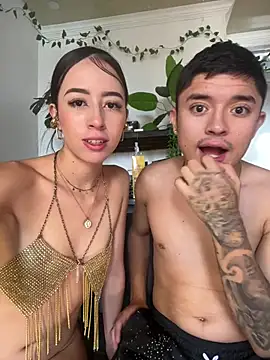 SAMY_AND_FRIENDSS live cam on StripChat