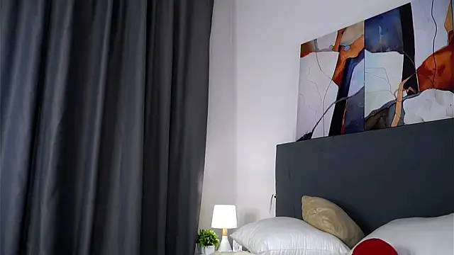 NelleMihalko webcam