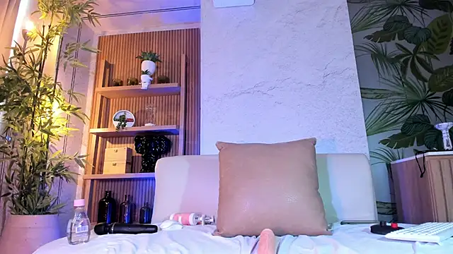 liah_izumi (F milf) - OIL MASSAGE ON TITS  ❤️