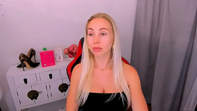 MargaritaRose live cam on StripChat
