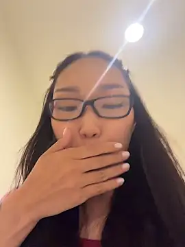 trytomakememoam live webcam show