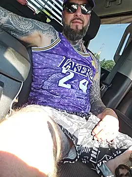 Beardedtattood webcam
