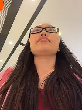 trytomakememoam live webcam show