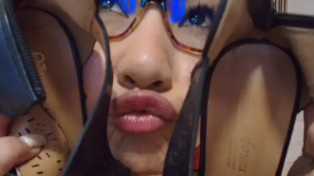 JuliRamirez webcam