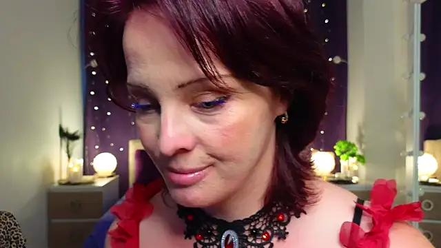 MommyMelodie live cam on StripChat