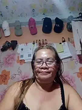 vickyhot1966 live cam on StripChat