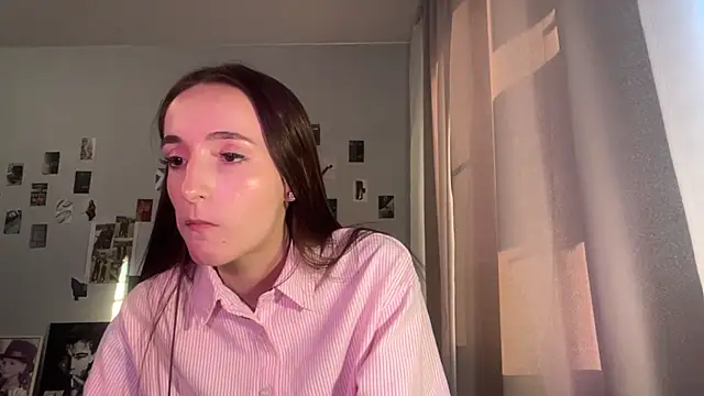 MerilynPlenty live cam on StripChat