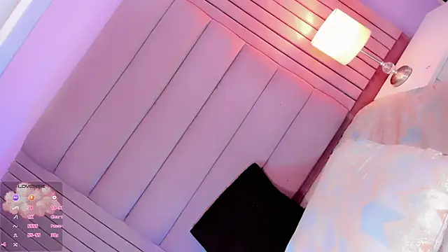 Camille_deluxe webcam