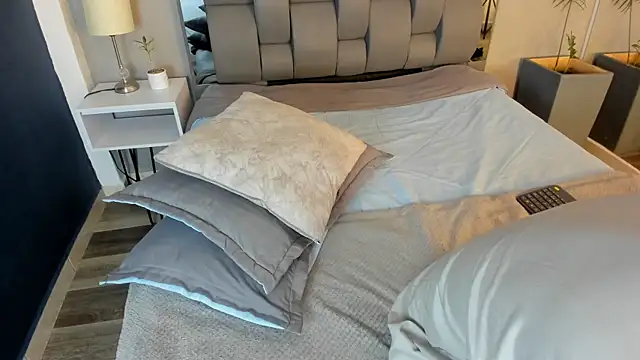Charlie___Musk webcam