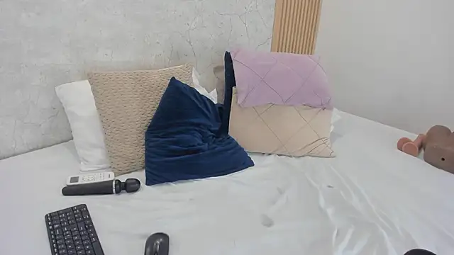 NaomyCollins__ webcam