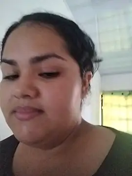 MiaBloom0 webcam