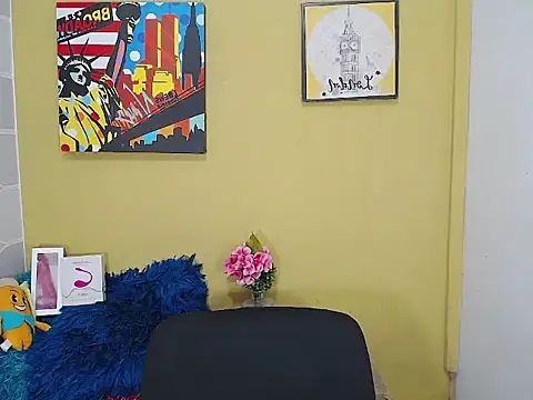 NannyaBitch live cam on StripChat