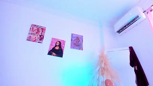 AMAIAA_LOVE webcam