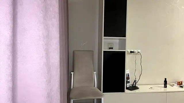 elis_secret live webcam show